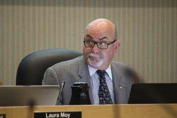 Tecumseh Mayor Gary McNamara chairs the regular meeting of council on July 12, 2016. (Photo by Ricardo Veneza)