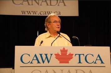 (Photo of Buzz Hargrove courtesy of Unifor)